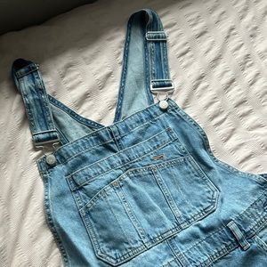 New With Tags- Gap 90’s Loose Overalls